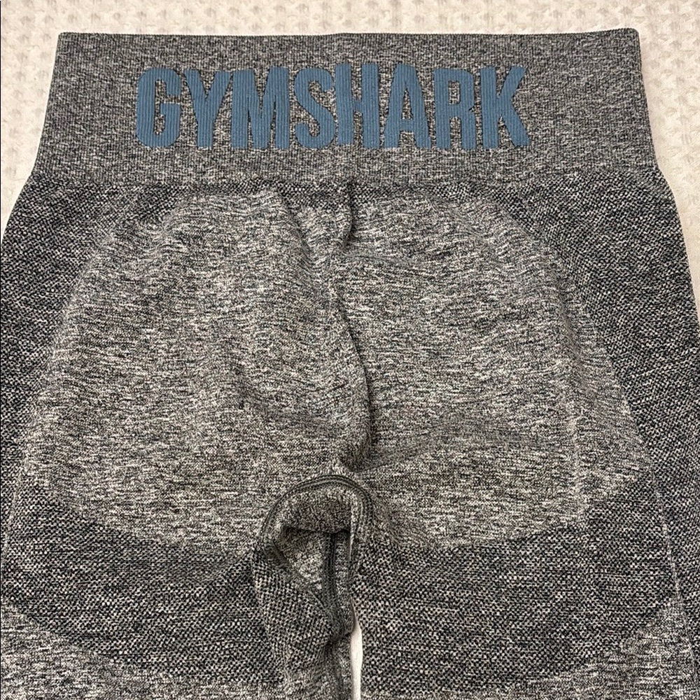 Gymshark Size SMALL Heather Gray Seamless Athletic Com Leggings Blue Logo
